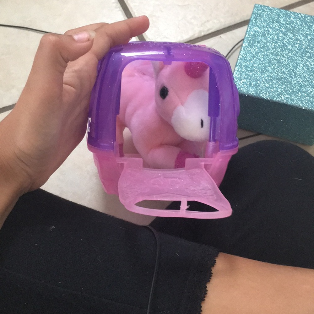 Unicorn plus carrier